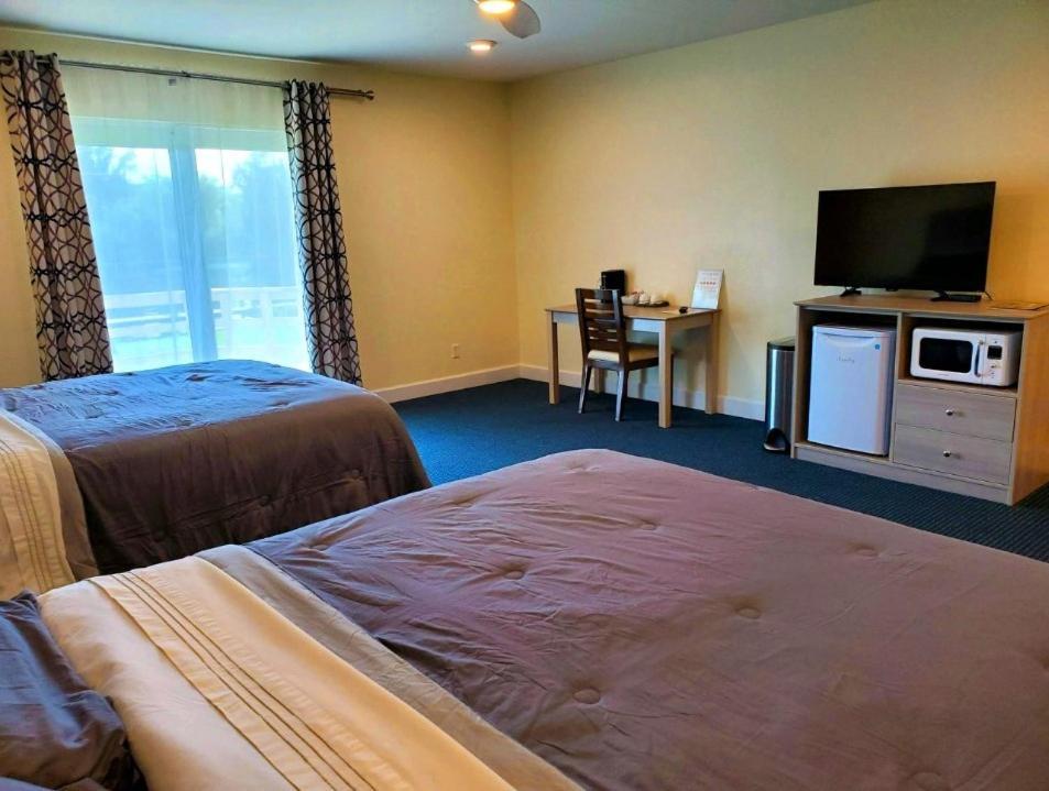 The Rivers Edge Motel LaBelle Buitenkant foto